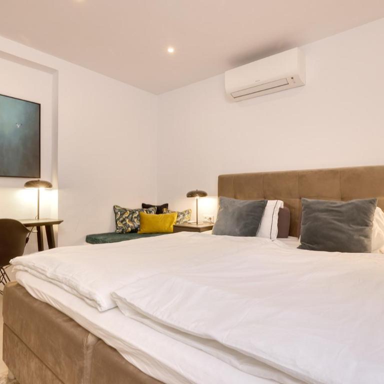 022 Stylish & Modern Fuengirola Apt, Near Beach - Apartamento de 2 dormitorios con balcón - 8