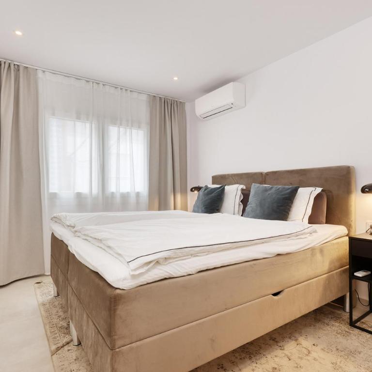 022 Stylish & Modern Fuengirola Apt, Near Beach - Apartamento de 2 dormitorios con balcón - 23