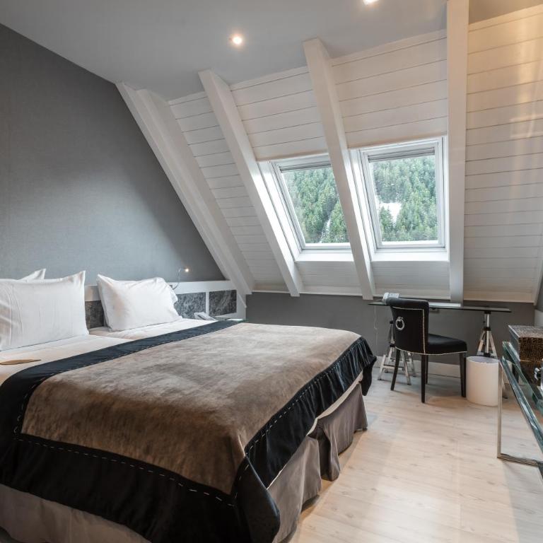 Hotel Val de Neu G.L. - Suite Real - 8