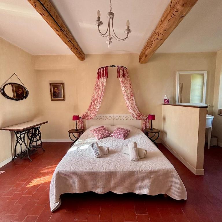 Mas Provençal avec piscine à Gordes - Villa avec Piscine Privée - 82