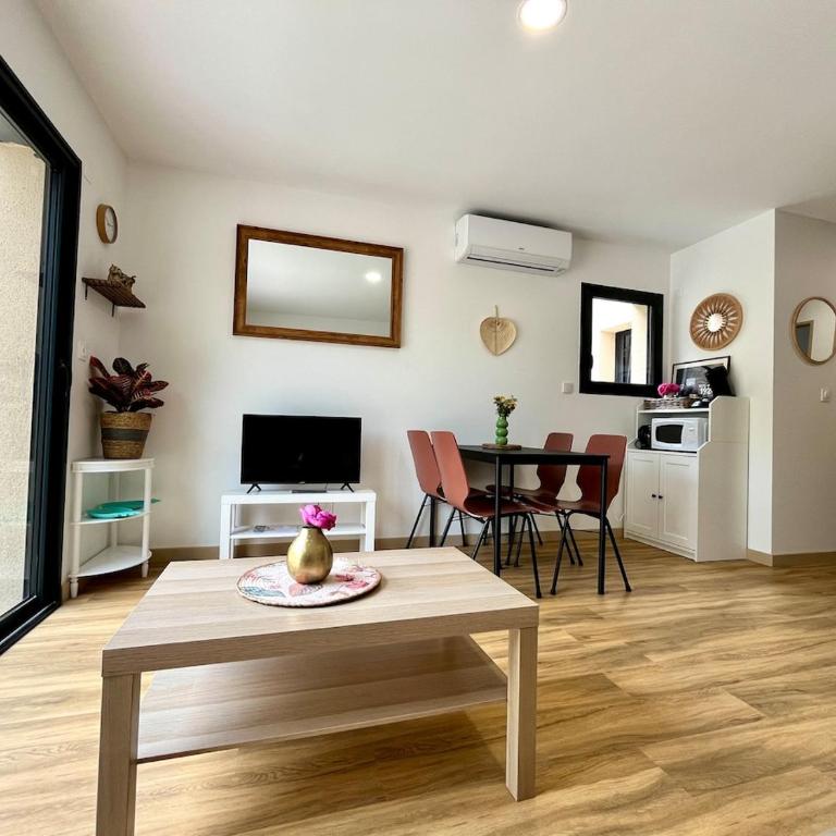 Gîte Le Parmé' nid 3 lits parking privé terrasse - Appartement 2 Chambres avec Terrasse - 32