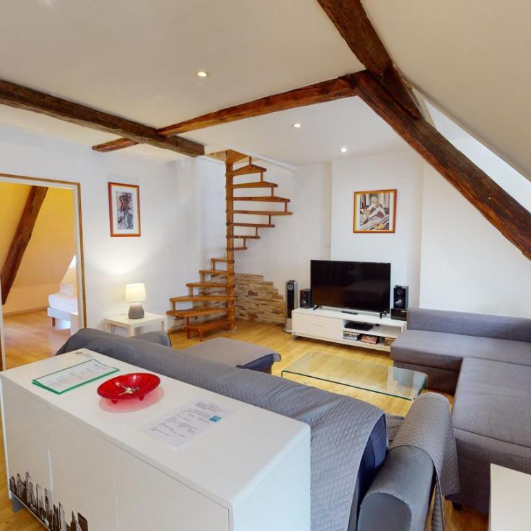 Les Meublés d'Etigny - Appartement en Duplex - 5