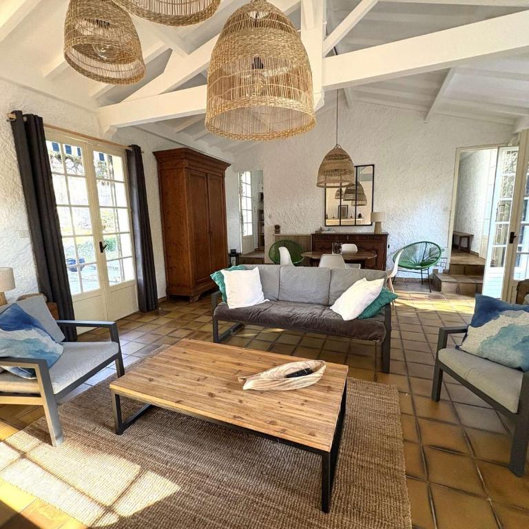 Villa familiale au calme avec jardin clos, proche océan et bassin, 8 personnes - Villa 3 Chambres - 19