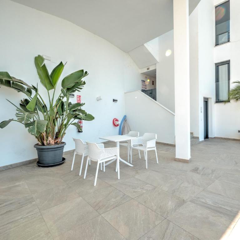 House with rooftop terrace, views and pool, Nerja - Casa de 3 dormitorios - 30