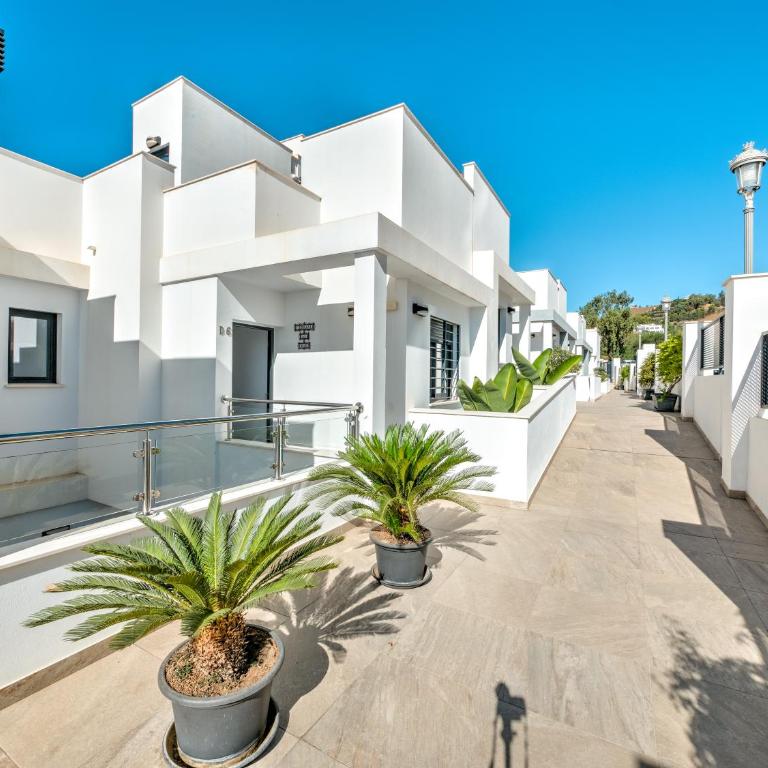House with rooftop terrace, views and pool, Nerja - Casa de 3 dormitorios - 25