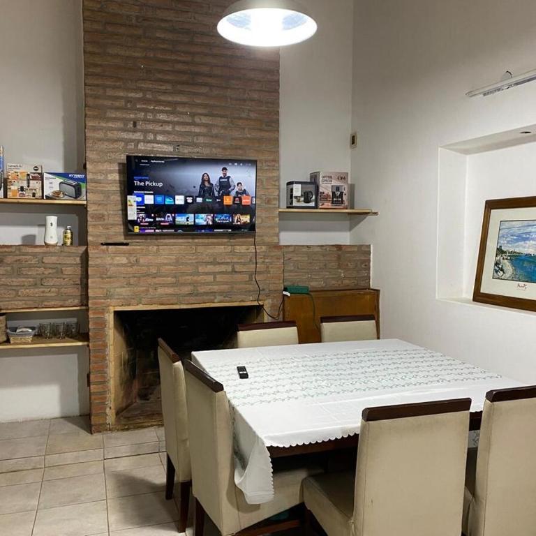 Departamento cómodo y tranquilo con estacionamiento , parrilla y patio - Room #1518229001 - 2