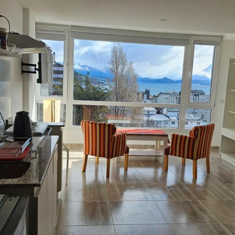 Departamento céntrico con estacionamiento y vista al lago - Apartamento de 1 dormitorio - 9