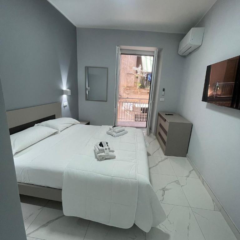 Giovi's Apartments by Central Home - Habitación Doble Grande - 2