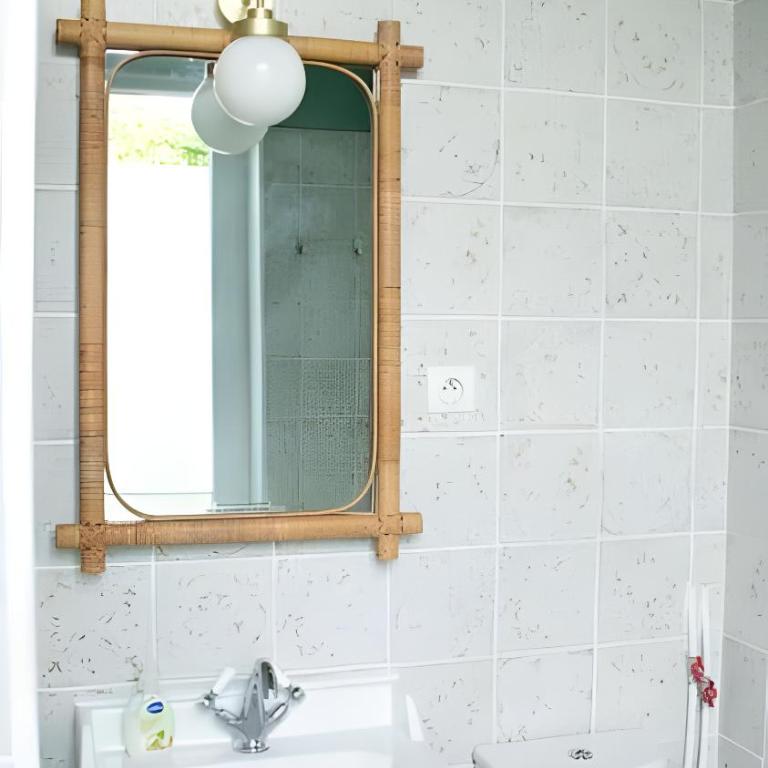 Appartement vintage - Reims centre - Apartamento de 1 Dormitorio con balcón y vistas a la ciudad - 10