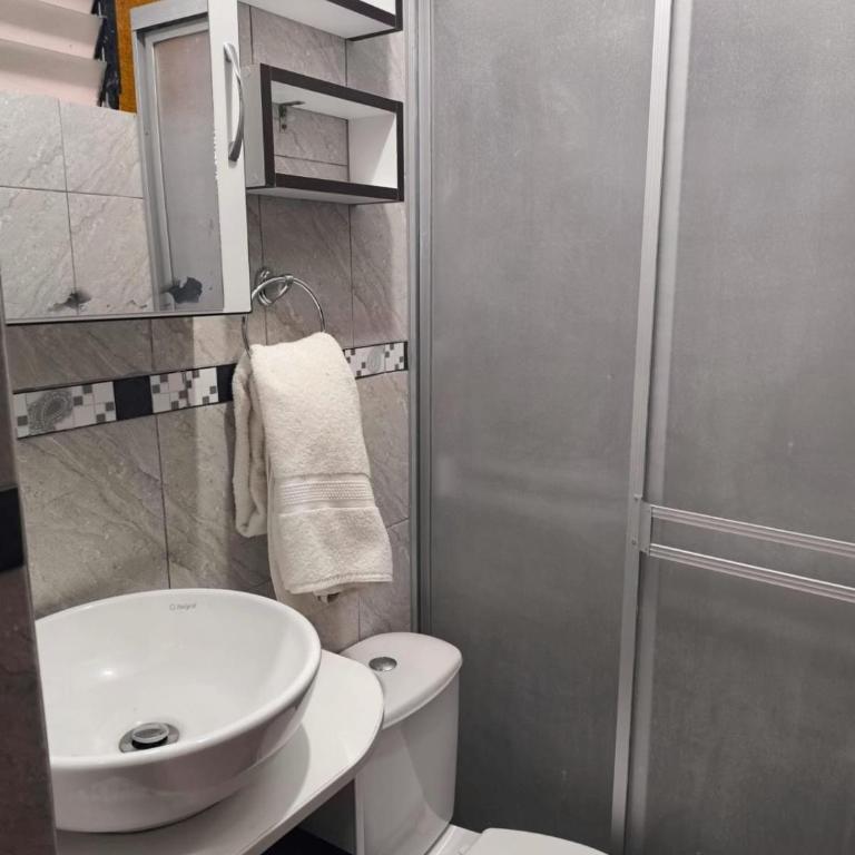 Location near the square and airport - Room #1518244901 - 6