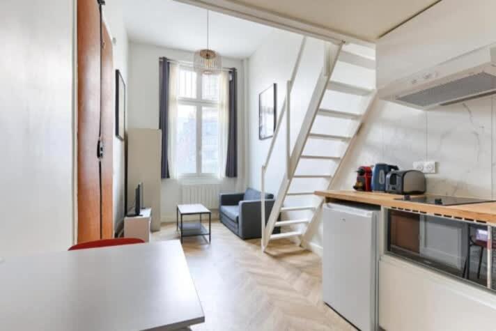 Studio Mezzanine au coeur de Batignolles - Appartement - 18