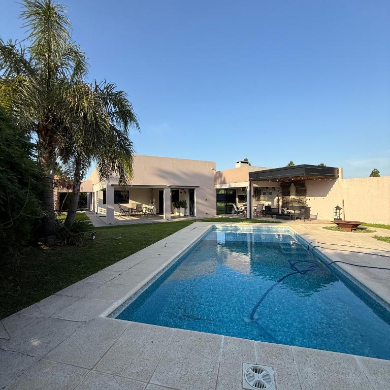 Sumergite en una gran piscina o jacuzzi - Casa de 2 dormitorios - 78