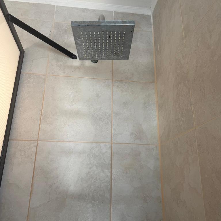 Sumergite en una gran piscina o jacuzzi - Casa de 2 dormitorios - 77