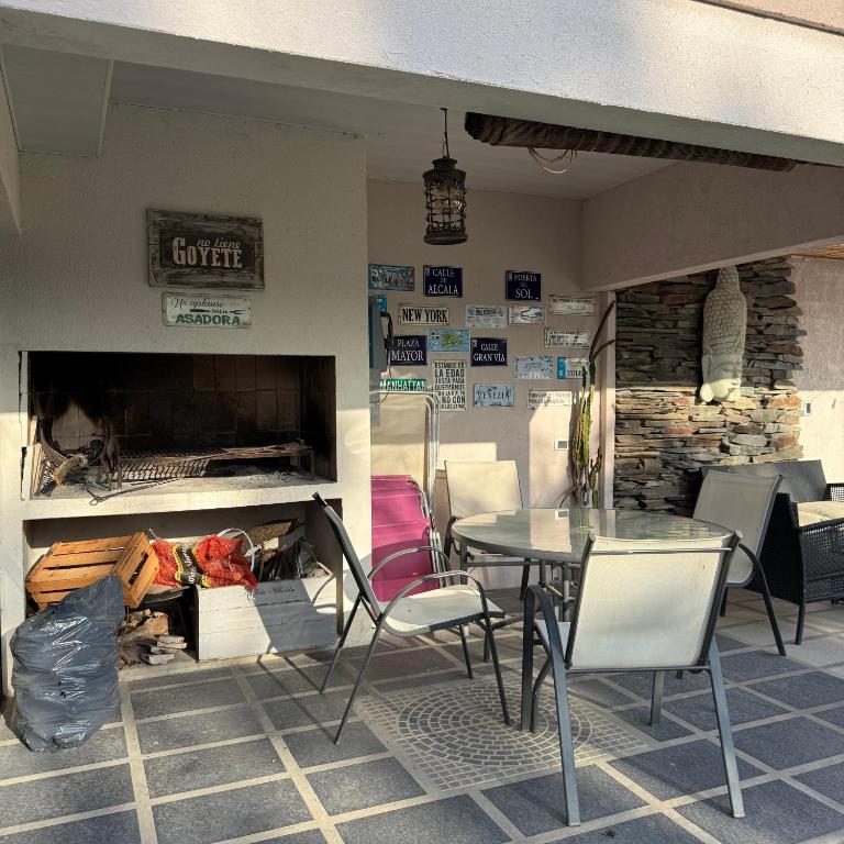 Sumergite en una gran piscina o jacuzzi - Casa de 2 dormitorios - 90