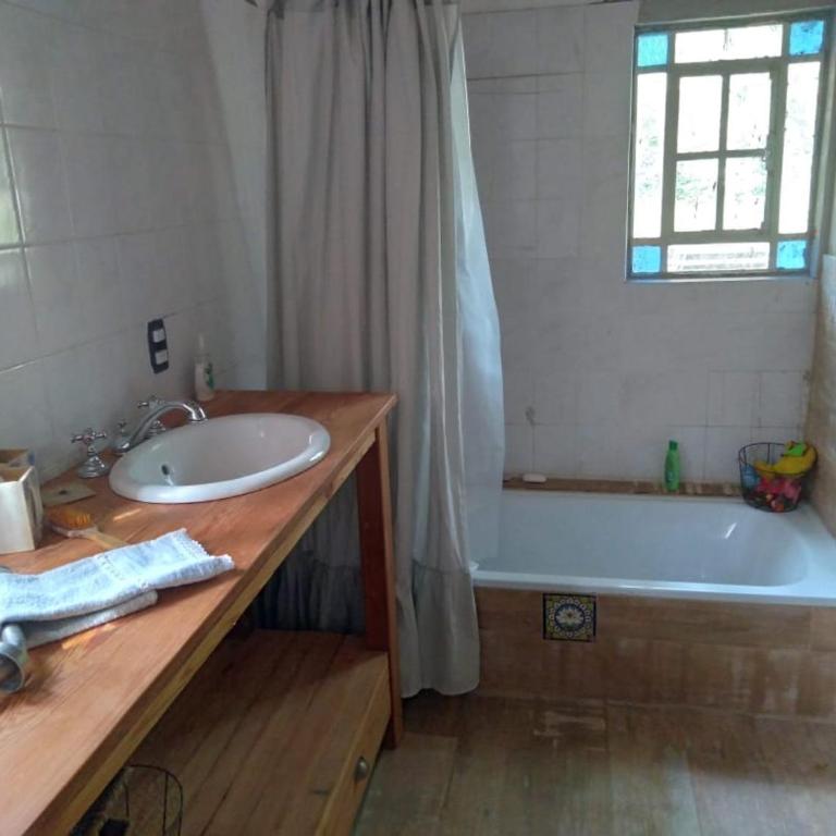 Munay - Three-Bedroom House - 7