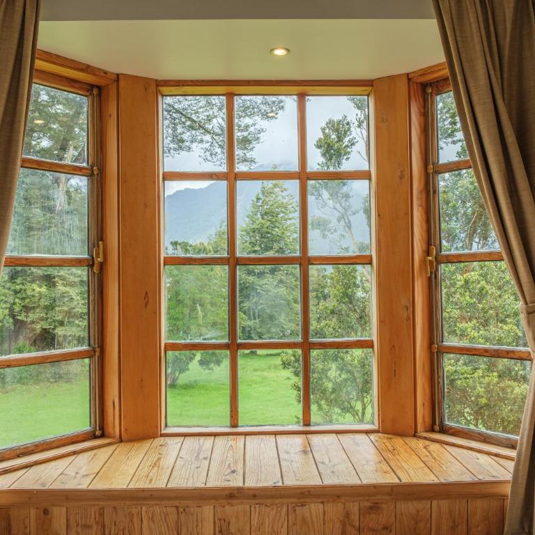 Andes Lodge, Puelo Patagonia - Twin Room - 5