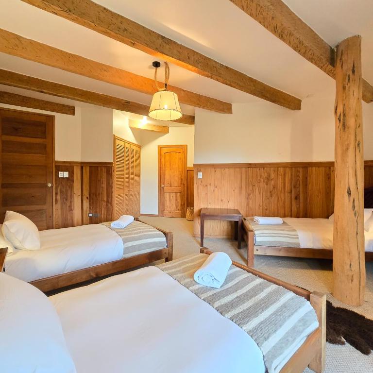 Andes Lodge, Puelo Patagonia - Triple Room - 1