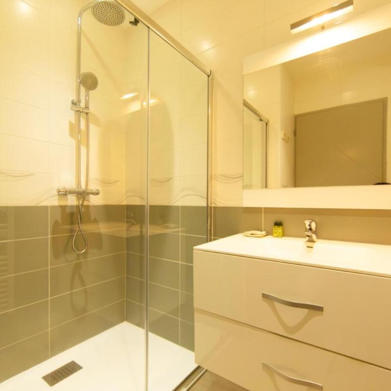 Appartement Villa De L'Arche en plein centre-ville - Apartment - 2