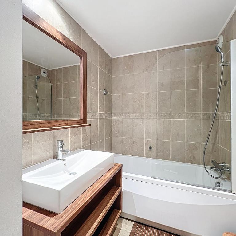 Isola 2000 T2 lumineux avec balcon, vue montagne, proche pistes - Appartement 1 Chambre avec Vue - 10