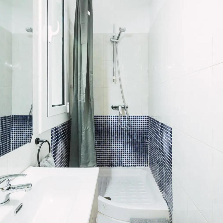 Mirall Sant Gervasi - Three-Bedroom Apartment - 22