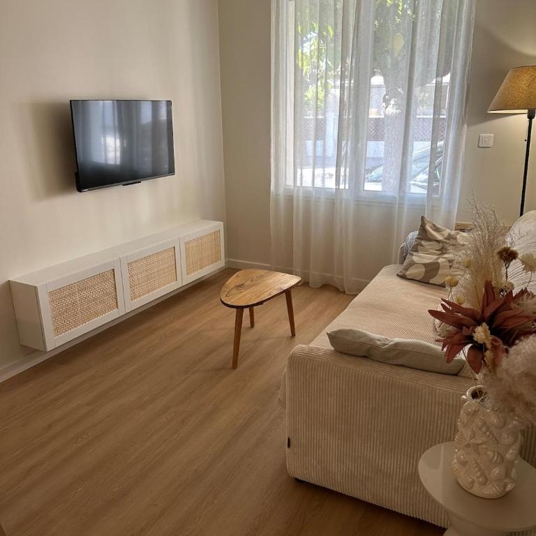 Maison proche de la mer très bien équipée avec climatisation - Maison 2 Chambres - 1