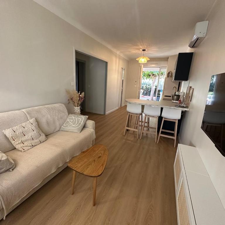Maison proche de la mer très bien équipée avec climatisation - Maison 2 Chambres - 6