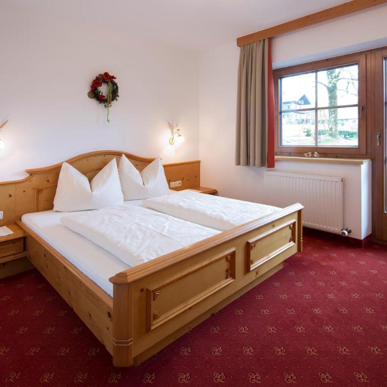 Gästehaus Brantlhof Zimmer und Ferienwohnungen in Going am Wilden Kaiser - Doppel-/Zweibettzimmer mit Balkon - 2