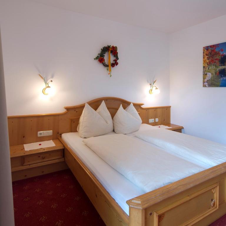 Gästehaus Brantlhof Zimmer und Ferienwohnungen in Going am Wilden Kaiser - Doppel-/Zweibettzimmer mit Balkon - 2