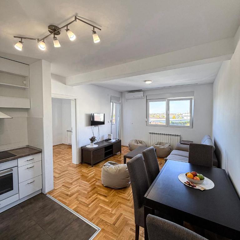 Limpio Apartman - Deluxe Room (2 Adults + 1 Child) - 1