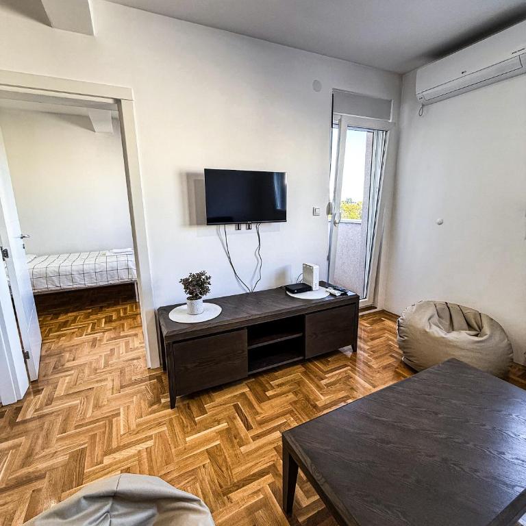 Limpio Apartman - Deluxe Room (2 Adults + 1 Child) - 5