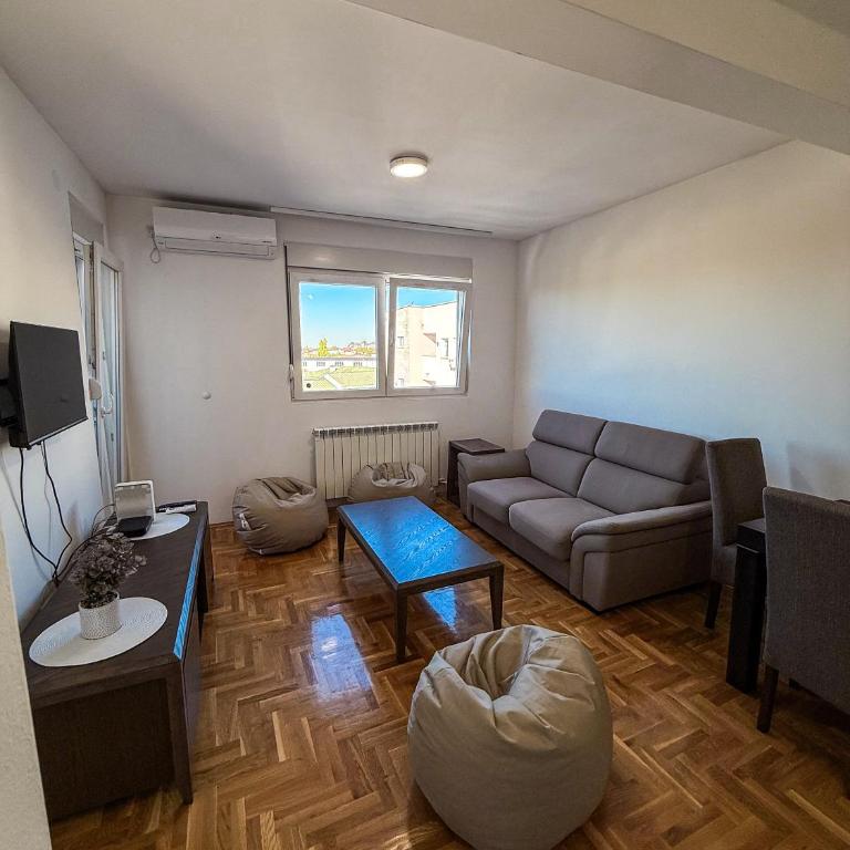 Limpio Apartman - Deluxe Room (2 Adults + 1 Child) - 2