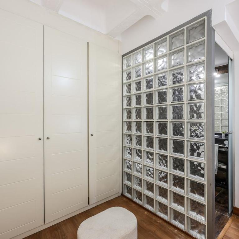 Luxurious Duplex in Madrid - One-Bedroom Apartment - 35