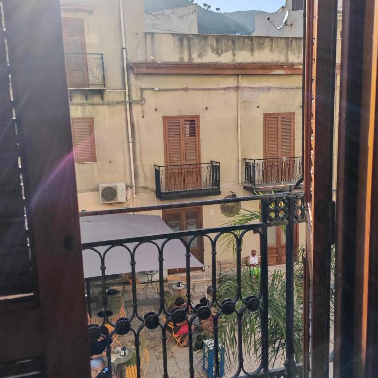 A casa di Adele - Appartamento con 2 Camere da Letto e Vista Città - 12