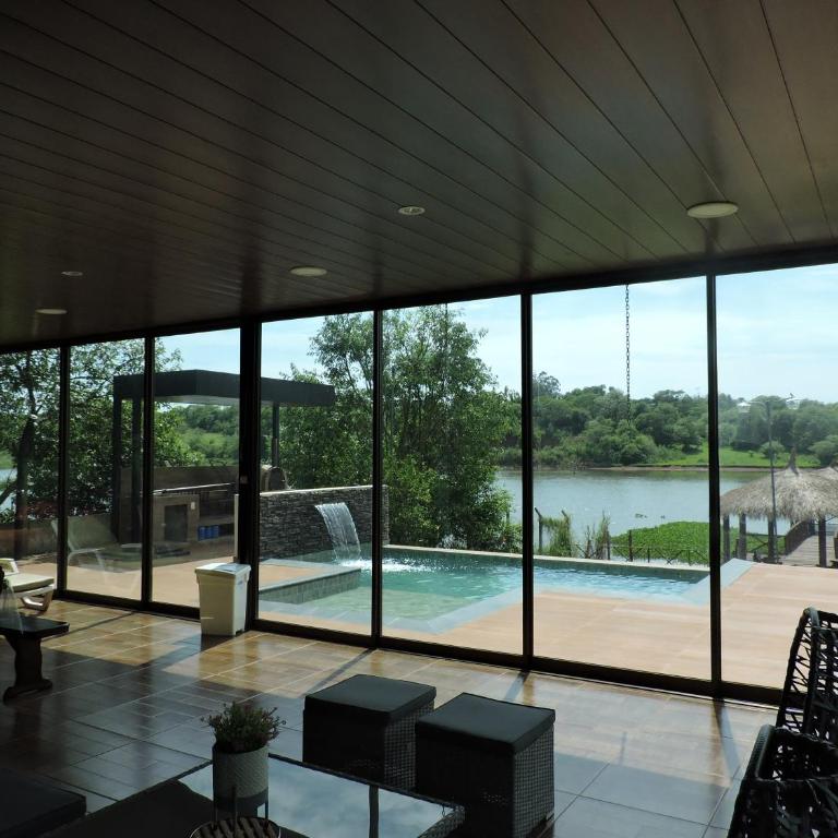 Casa Sobre El Lago - Three-Bedroom House - 23