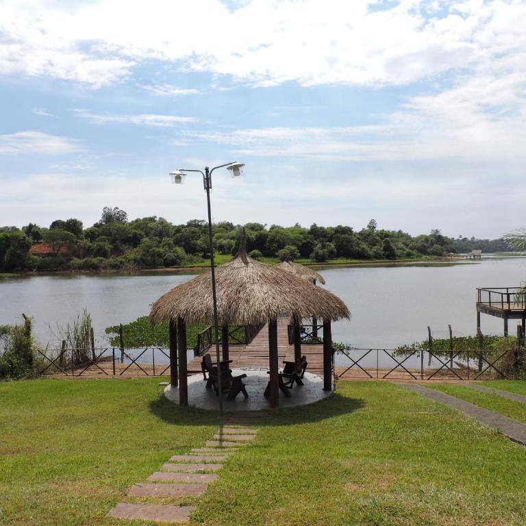 Casa Sobre El Lago - Three-Bedroom House - 32