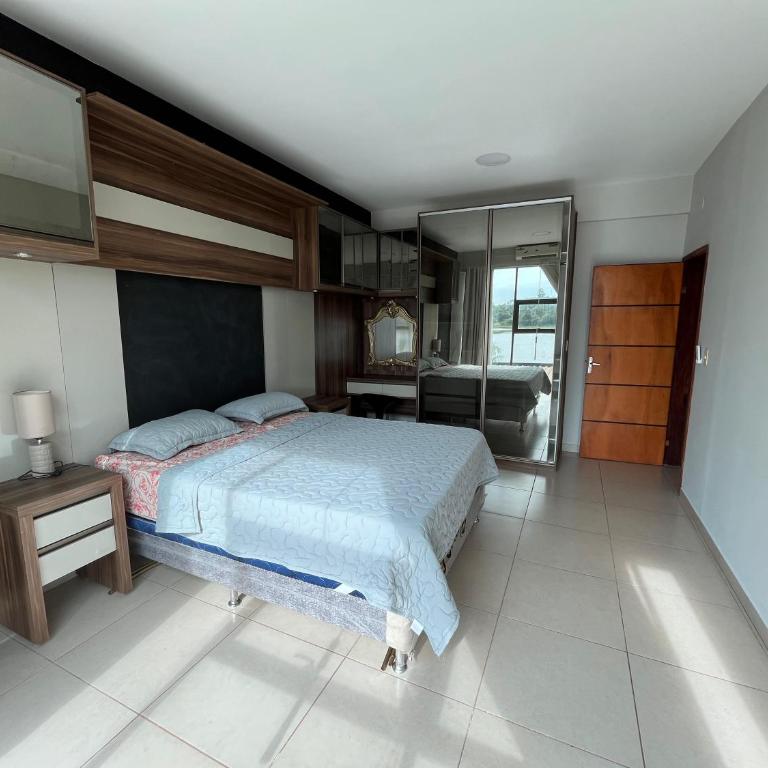 Casa Sobre El Lago - Three-Bedroom House - 38