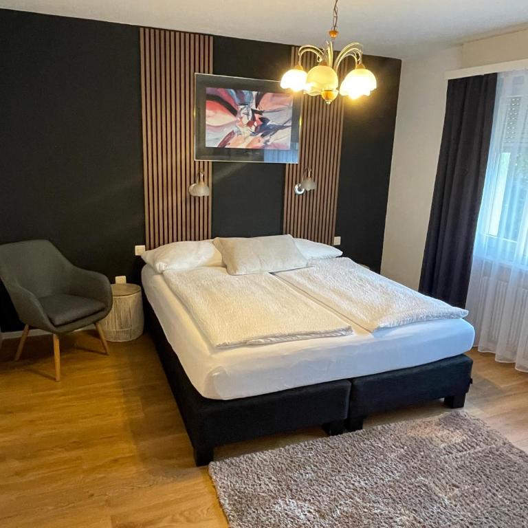 Hotel Europe Brig - Deluxe Doppelzimmer - 17
