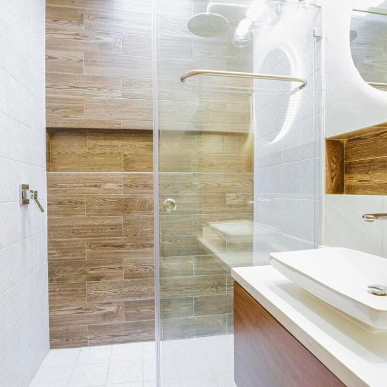 Spacious and Central Apartment in Guadalajara 3 Bedrooms - Three-Bedroom Apartment - 19