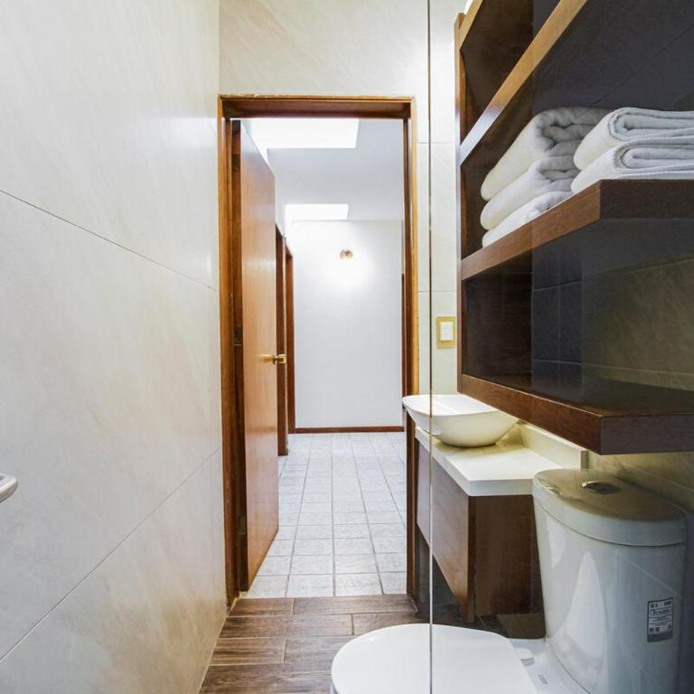 Spacious and Central Apartment in Guadalajara 3 Bedrooms - Three-Bedroom Apartment - 45