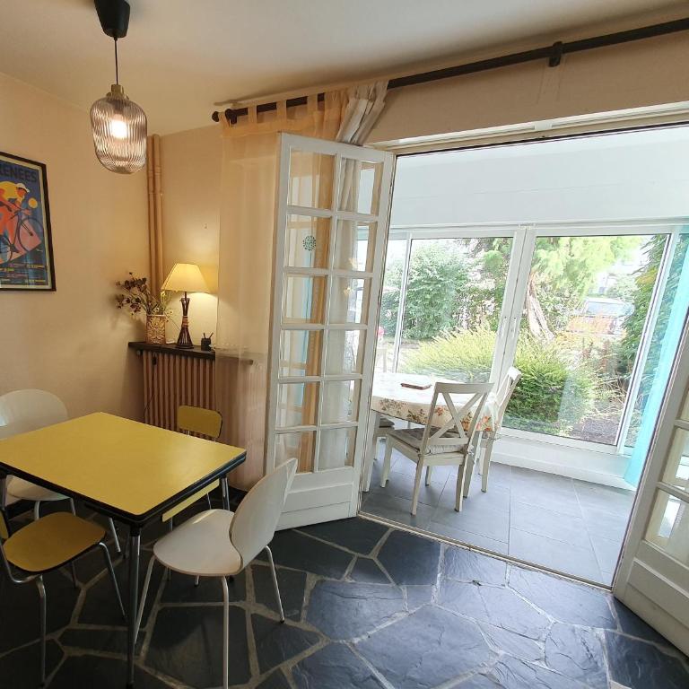 T3 centre Saint Lary - Calme, lumineux, véranda, local vélo et parking - Apartment mit 2 Schlafzimmern - 3