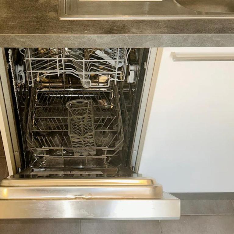 Studio Haut Haut de Gamme - Bain de lumière - Vue sur Paris - Appartement 1 Chambre - 37