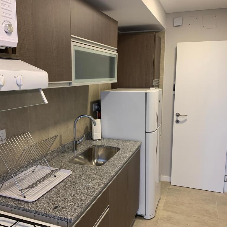 Rent a Flat - Apartamento de 2 dormitorios con balcón - 3