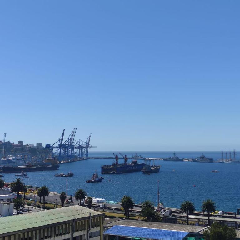 Vista Mar Loft Apartment Downtown Valparaíso - Double Room with Private Bathroom - 53