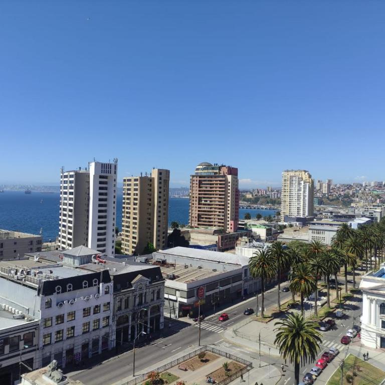 Vista Mar Loft Apartment Downtown Valparaíso - Double Room with Private Bathroom - 54
