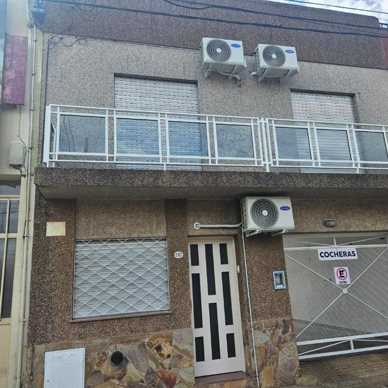 Alquiler temporario en zona centrica de San Nicolas De Los Arroyos - Casa de 2 dormitorios - 3