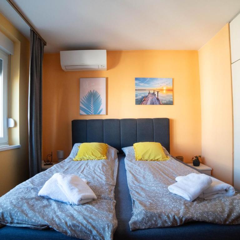 Aurelio Centar Apartment with Balcony and Free parking - One-Bedroom Apartment - 1
