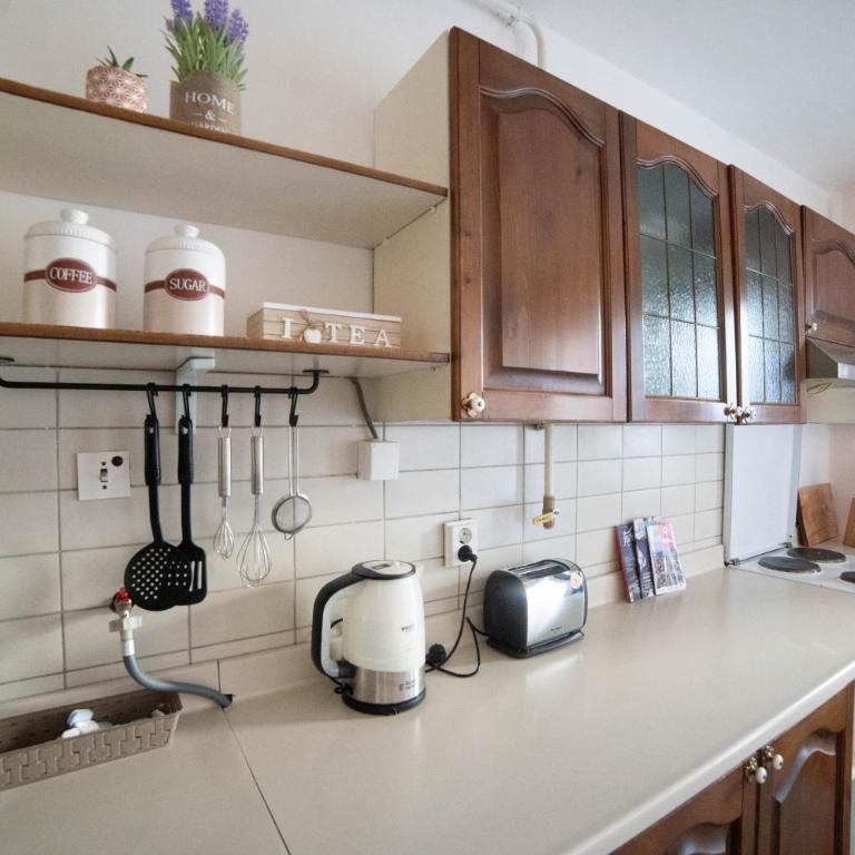 Aurelio Centar Apartment with Balcony and Free parking - One-Bedroom Apartment - 11