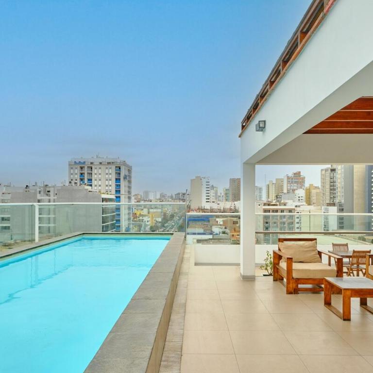Oceanfront 2BR on Miraflores Malecón Rooftop Pool & BBQ - Two-Bedroom Apartment - 15