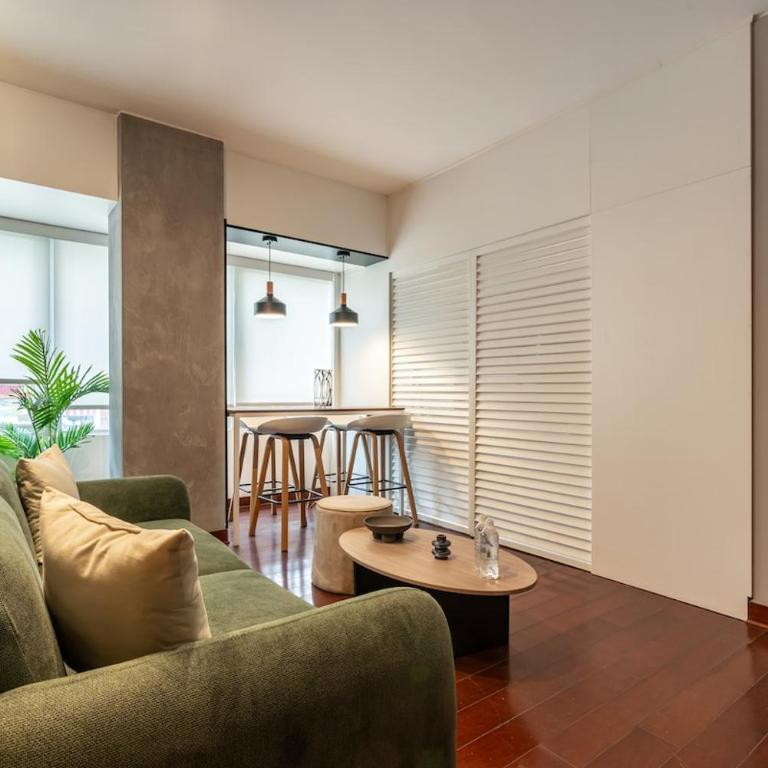 Oceanfront 2BR on Miraflores Malecón Rooftop Pool & BBQ - Two-Bedroom Apartment - 35