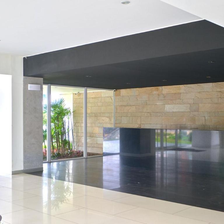 Oceanfront 2BR on Miraflores Malecón Rooftop Pool & BBQ - Two-Bedroom Apartment - 41